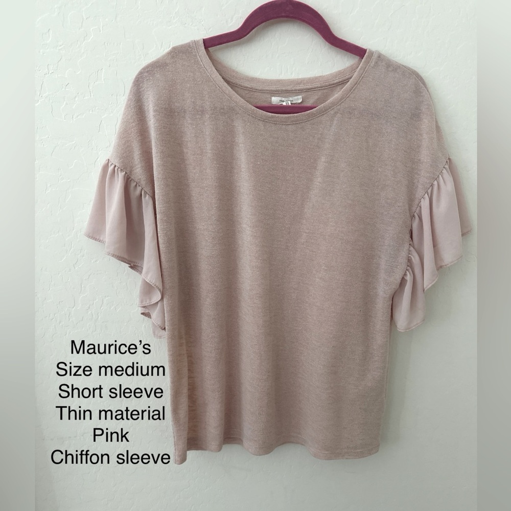 Maurice’s size medium shirt